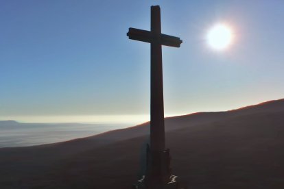 La Cruz del Valle de los Caídos, en el arranque del documental de Terra Ignota, disponible en Youtube.