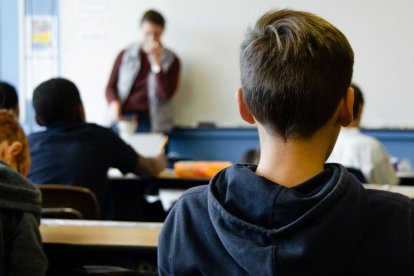 Niños en un aula.