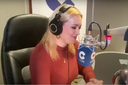 Lisa Burns es una irlandesa enamorada de la Semana Santa sevillana y la Virgen del Rocío y explica cómo la vive