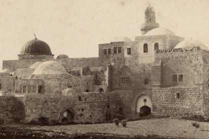 El Cenáculo en el monte Sion de Jerusalén, foto de Luigi Fiorillo (1875).