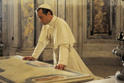 Un fotograma de la teleserie de HBO The Young Pope, que no es nada ortodoxa, pero muestra un Papa con carácter y voluntad de gobernar
