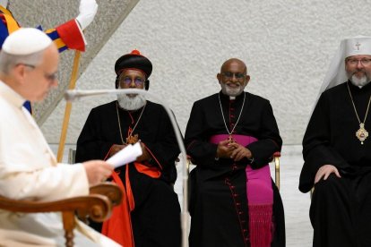 León XIV, en su primera audiencia de miércoles, con jerarcas de las Iglesias católicas de ritos orientales