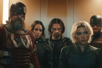 Los Thunderbolts en el ascensor, todos ellos han hecho cosas malas y arrastran fracasos y traumas