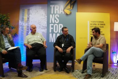 Arquitectura y evangelización en el Transforma 2024: Pedro Mora, Antonio Ábalos, el obispo Mikel Garciaindía, de Palencia, y Tote Barrera