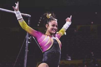 Justine Callis fue una gimnasta de alto nivel hasta 2019, y evangelizadora protestante casi hasta 2022