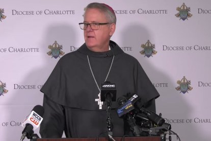 Las decisiones del obispo Michael Martin han sorprendido por su radicalismo, yendo más allá de 'Traditionis Custodes' y la agresividad de su formulación.