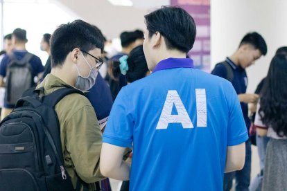 La inteligencia artificial, un paso hacia la uniformización total del pensamiento a manos de quienes la han diseñado.