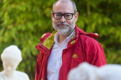El artista y escultor Javier Viver