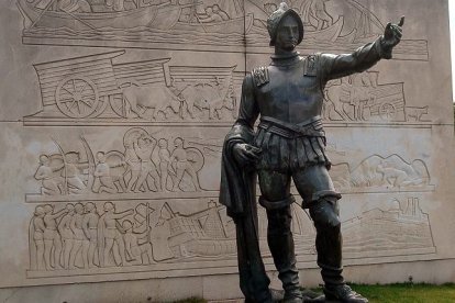 Monumento a Hernandarias en Montevideo (Uruguay).