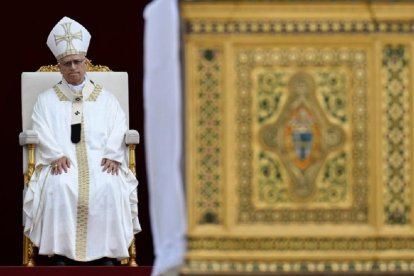 León XIV en su primera misa pontifica de Corpus ante San Juan de Letrán