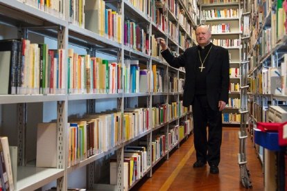 El cardenal Gianfranco Ravasi, biblista, en el Pontificio Consejo para la Cultura
