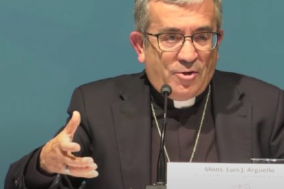 Luis Argüello en la ponencia final del congreso sobre el Sagrado Corazón en Valladolid de junio de 2025