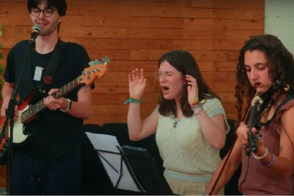 Fiesta de las Tiendas es un grupo joven de alabanza católica del centro de España