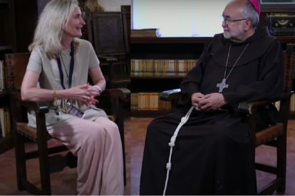 Al arzobispo de Oviedo, Jesús Sanz, le gustó la JEMJ de Covadonga, con cientos de jóvenes
