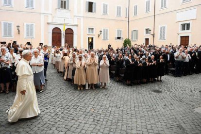 El Papa recibió a congregaciones y órdenes tanto masculinas como femeninas