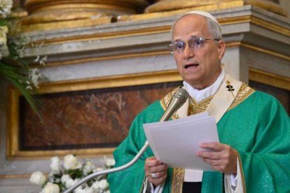 El Papa celebró misa en la parroquia de Santo Tomás de Villanueva en Castel Gandolfo.