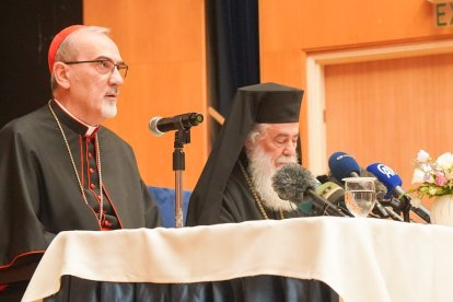 Escena insólita: el Patriarca Latino y el Patriarca Griego de Jerusalén, juntos, en rueda de prensa cuentan en Jerusalén los horrores vistos en Gaza