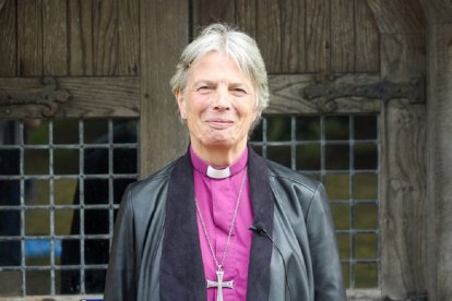 Cherry Vann, desde 2025 es la primera arzobispesa de las Islas Británicas, también es una declarada lesbiana con pareja y activista LGTB