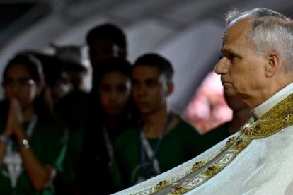 León XIV en la Vigilia de oración en Tor Vergata, en la que pidió orar también por Ignacio Gonzálvez, peregrino español de 15 años