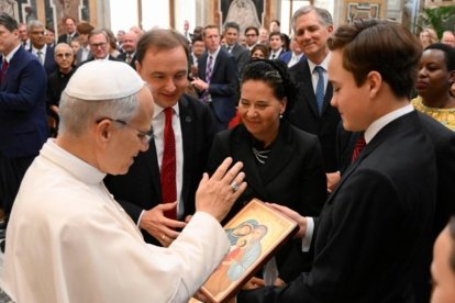 León XIV, tras su discurso a los participantes de la convención anual de la red internacional de legisladores católicos.