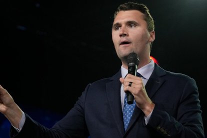 Charlie Kirk tenía al micrófono como su herramienta para divulgar sus ideas y responder al diálogo con los demás