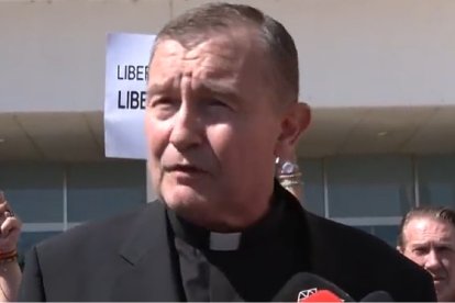 Custodio Ballester habló con la prensa a la entrada del juzgado de Málaga, agradeció no estar en Afganistán o Pakistán