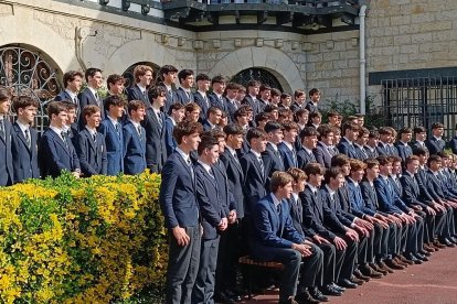Graduación de alumnos de 2º de Bachillerato en Gaztelueta.