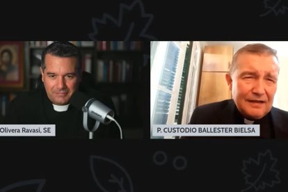 Custodio Ballester con el padre Ravasi