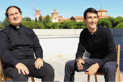 Antonio Sánchez Villalba y Enrique Sebastián Jimeno, dos de los nuevos seminaristas que serán ordenados este 12 de octubre en el Cerro de los Ángeles.