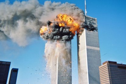 En torno a los atentados del 11 de septiembre de 2001 circulan numerosas teorías contrapuestas a la versión oficial.