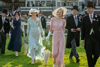 Los Crawley, de Downton Abbey, van a las carreras de caballos de Ascot en 1930, en su última película