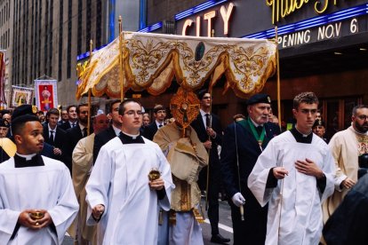 Un instante de la procesión eucarística del Instituto Napa, en Nueva York, el pasado 14 de octubre.