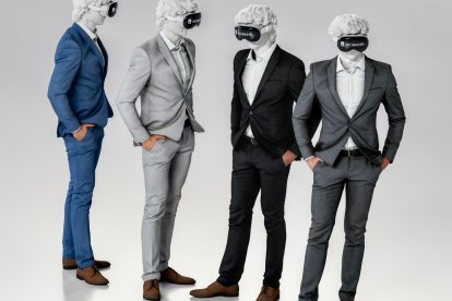 Las entelequias buenistas desprecian las identidades concretas y aspiran a crear una humanidad 'sin fronteras', es decir, desarraigada.