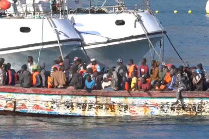 El problema de la inmigración masiva solo puede afrontarse a largo plazo con un resurgir del 'ethos' religioso de la sociedad española.