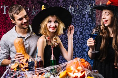 La mayoría de los que celebran Halloween lo hacen por diversión pero, ¿existen los riesgos?