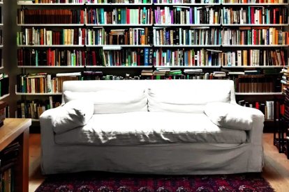 Familias con la casa llena de libros