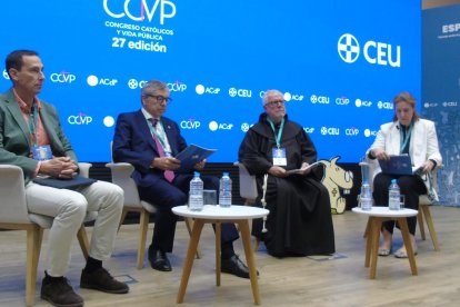 De izquierda a derecha: Enrique Solano, Javier Pérez Castells, fray Lluis Oviedo, María de Ujue Moreno.