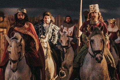Los Reyes Magos, en una visita relámpago a Puy du Fou.