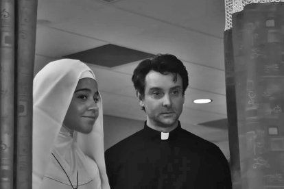 Los dos protagonistas de 'A great day', un corto premiado que refleja la profundidad del ministerio sacerdotal.