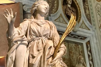 La Santa Bibiana de Bernini, de 1624, es la obra de arte más famosa que recuerda a esta mártir romana