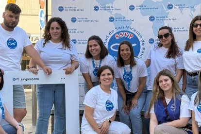 Voluntarios jóvenes de la Sociedad de San Vicente de Paúl, a nivel mundial tiene un millón y medio de voluntarios