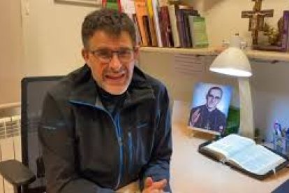 Ángel Hernández Ayllón, sacerdote y misionero digital.