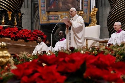 León XIV puso a Jesús, rostro de Dios, y a María, que lo contempló desde el pesebre hasta la Cruz, como fuentes de la paz 'desarmada y desarmante'.