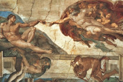 La creación de Adán en la Capilla Sixtina de Miguel Ángel (1508-1512), una obra maestra del arte religioso del Renacimiento.