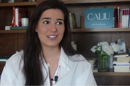 Carla Restoy habla a los jóvenes conversos, para que aprendan de los mayores