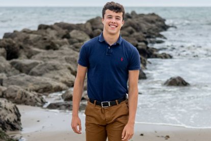 Joseph Malcolm Weinkopf murió a los 20 años mientras dormía, tras pasar la noche en compañía de Jesús Sacramentado.