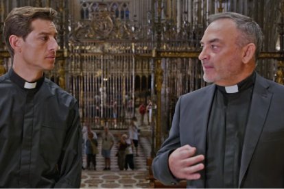 El sacerdote y escritor Sánchez Adalid pondera la catedral de Toledo, que cumple 8 siglos, en un documental