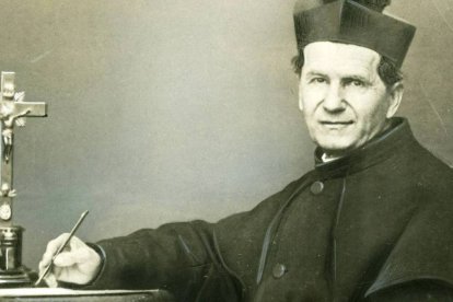 San Juan Bosco (1815-1888) hizo pivotar todas sus obras educativas sobre dos pilares: la devoción eucarística y el amor a la Virgen María.