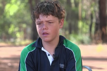 Austin nadó 4 kilómetros hasta la orilla para dar la alarma tras ser arrastrado por el mar con su madre y sus hermanos.