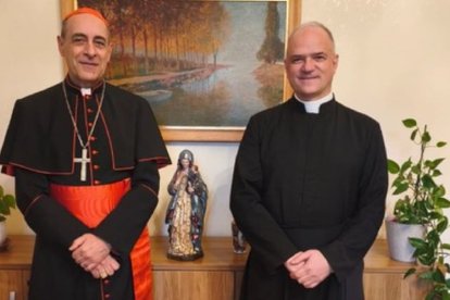 El cardenal Fernández, de Doctrina de la Fe, ha recibido en el Vaticano a Davide Pagliarani, de la FSSPX